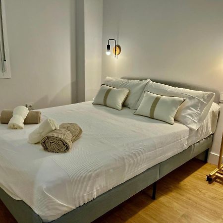 Piso Picasso, Modern Apartment In The Heart Of Malaga City Exterior foto