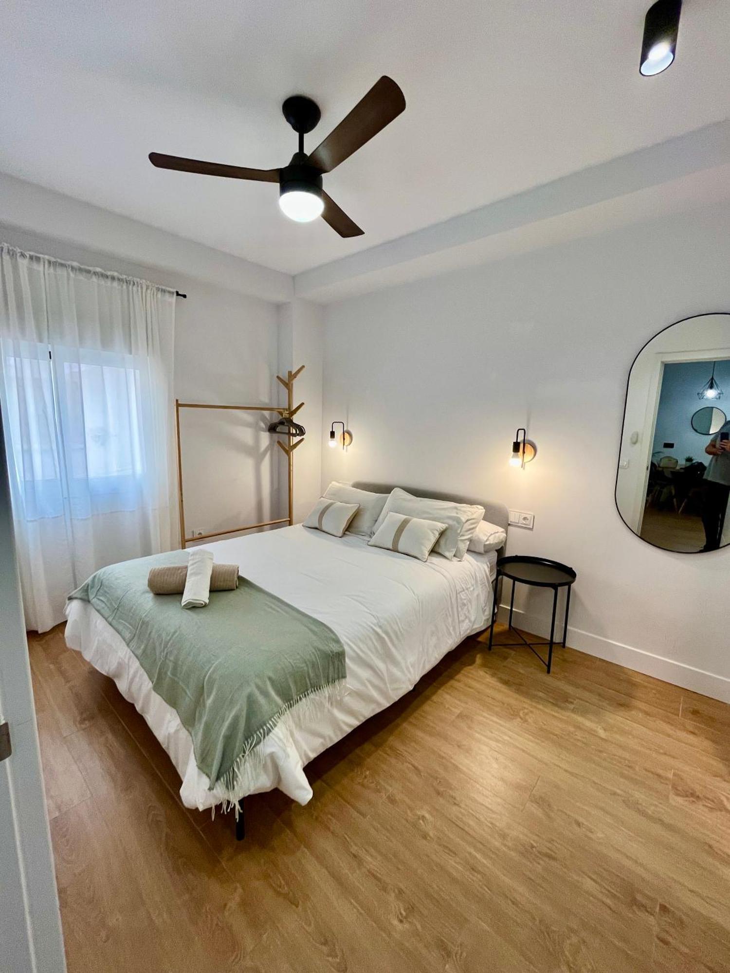 Piso Picasso, Modern Apartment In The Heart Of Malaga City Exterior foto